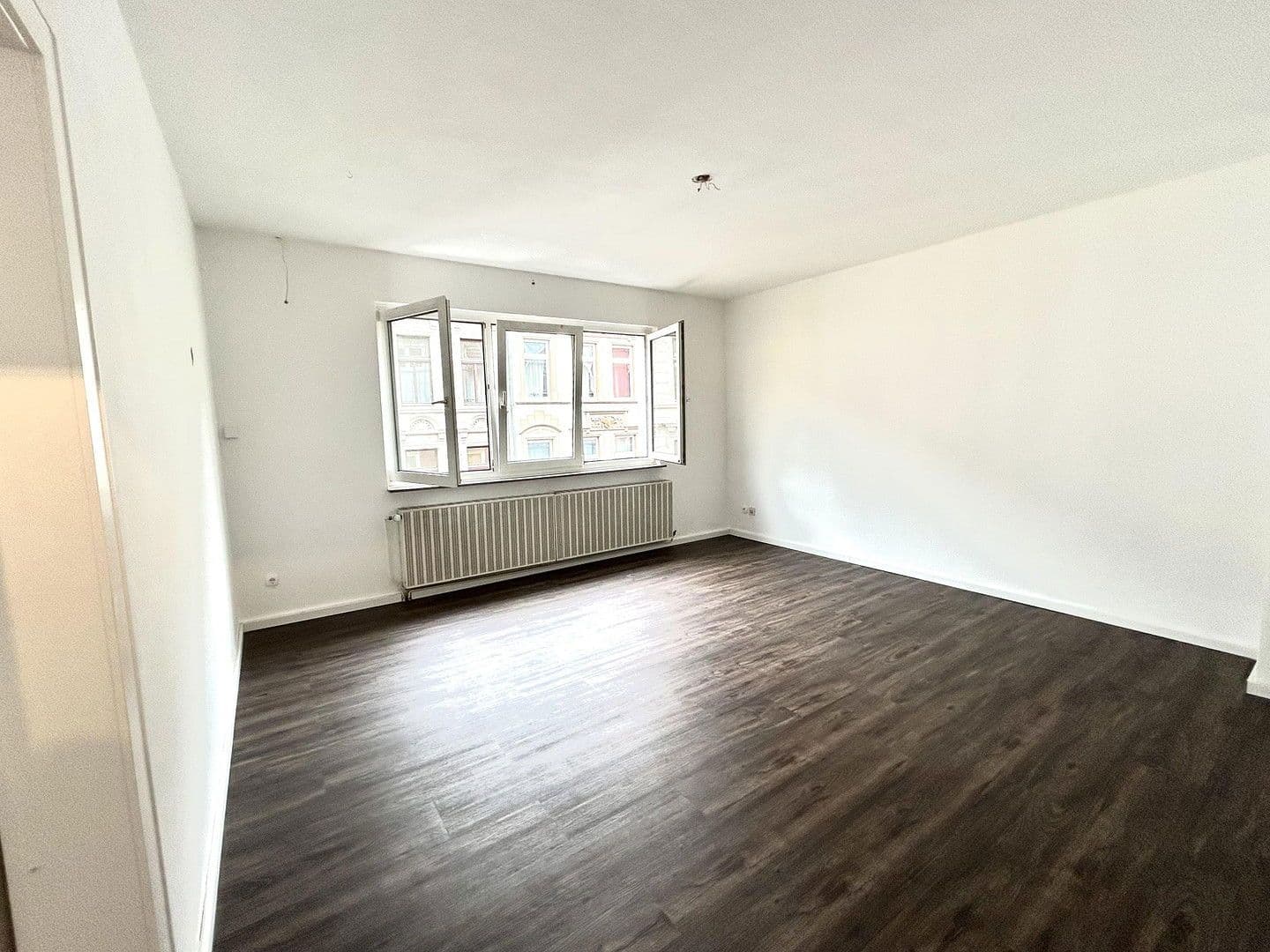 Pronájem bytu 2+1 60 m², Köln, Severní Porýní-Vestfálsko Pronájem bytu 2+1 60 m², Köln, Severní Porýní-Vestfálsko