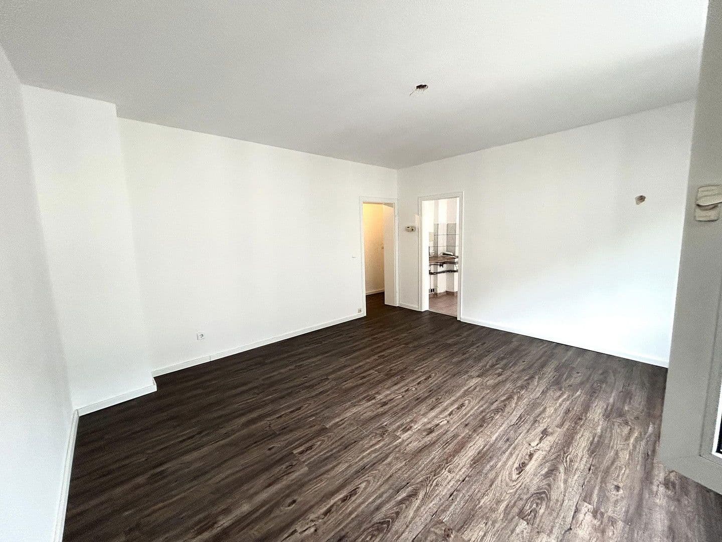 Pronájem bytu 2+1 60 m², Köln, Severní Porýní-Vestfálsko Pronájem bytu 2+1 60 m², Köln, Severní Porýní-Vestfálsko