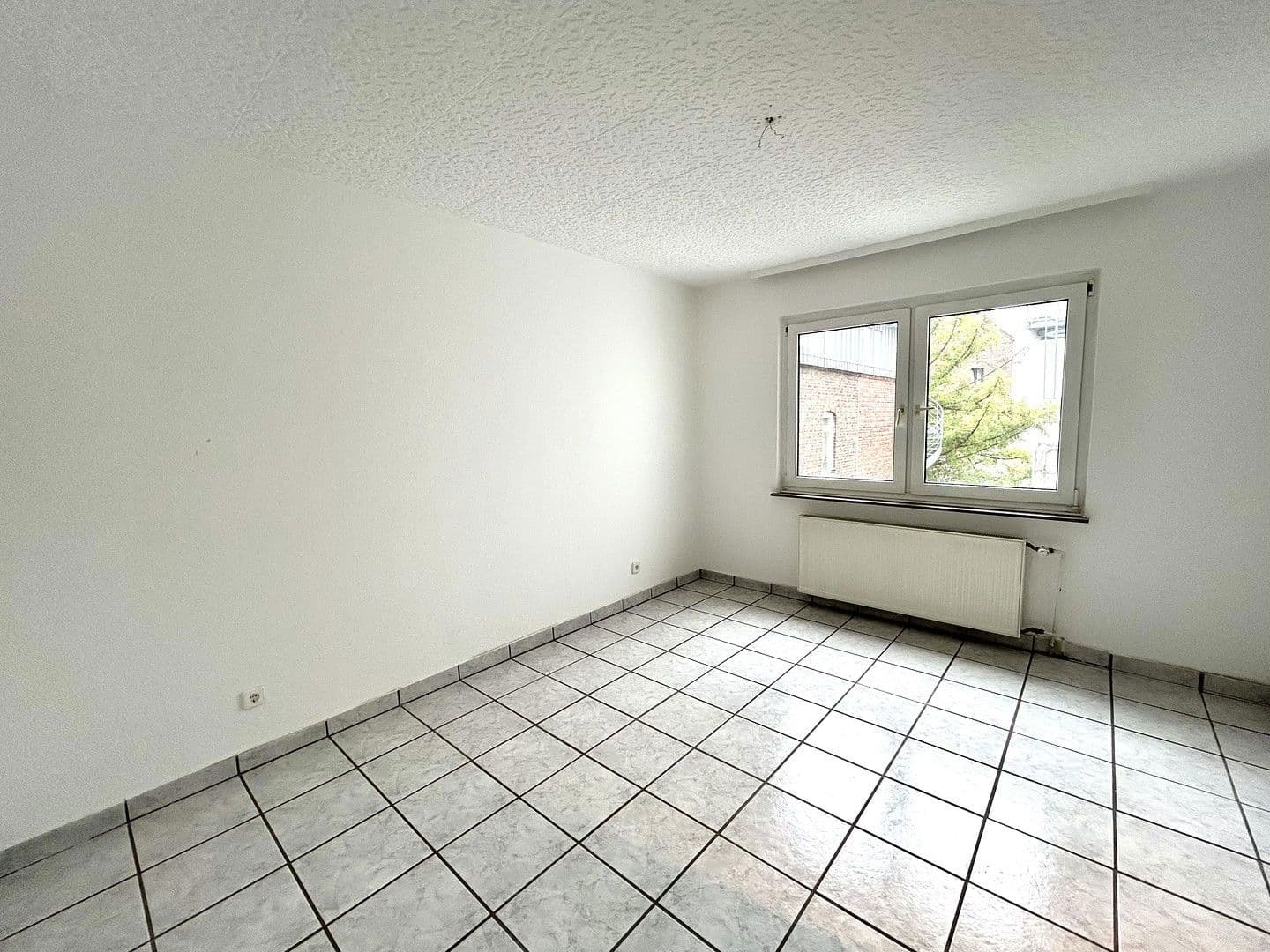 Pronájem bytu 2+1 60 m², Köln, Severní Porýní-Vestfálsko Pronájem bytu 2+1 60 m², Köln, Severní Porýní-Vestfálsko
