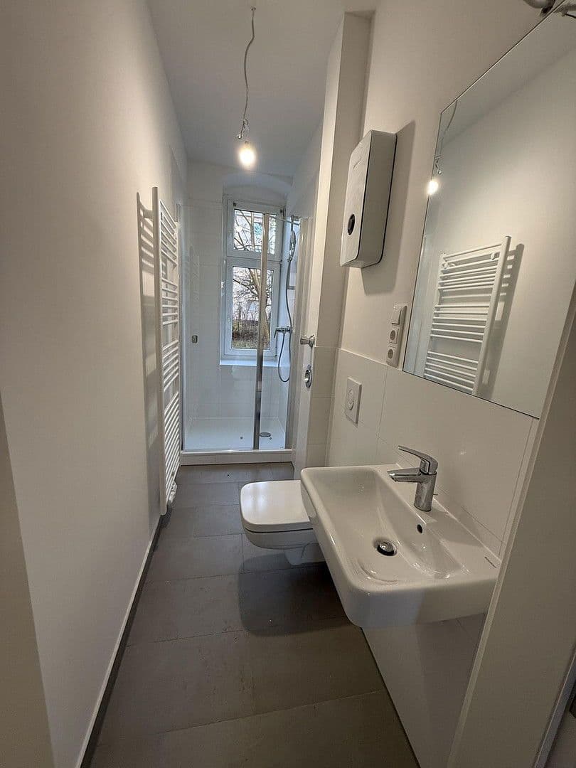 Pronájem bytu 1+1 60 m², Auguste Viktoria Allee 67, Berlin, Berlín Pronájem bytu 1+1 60 m², Auguste Viktoria Allee 67, Berlin, Berlín