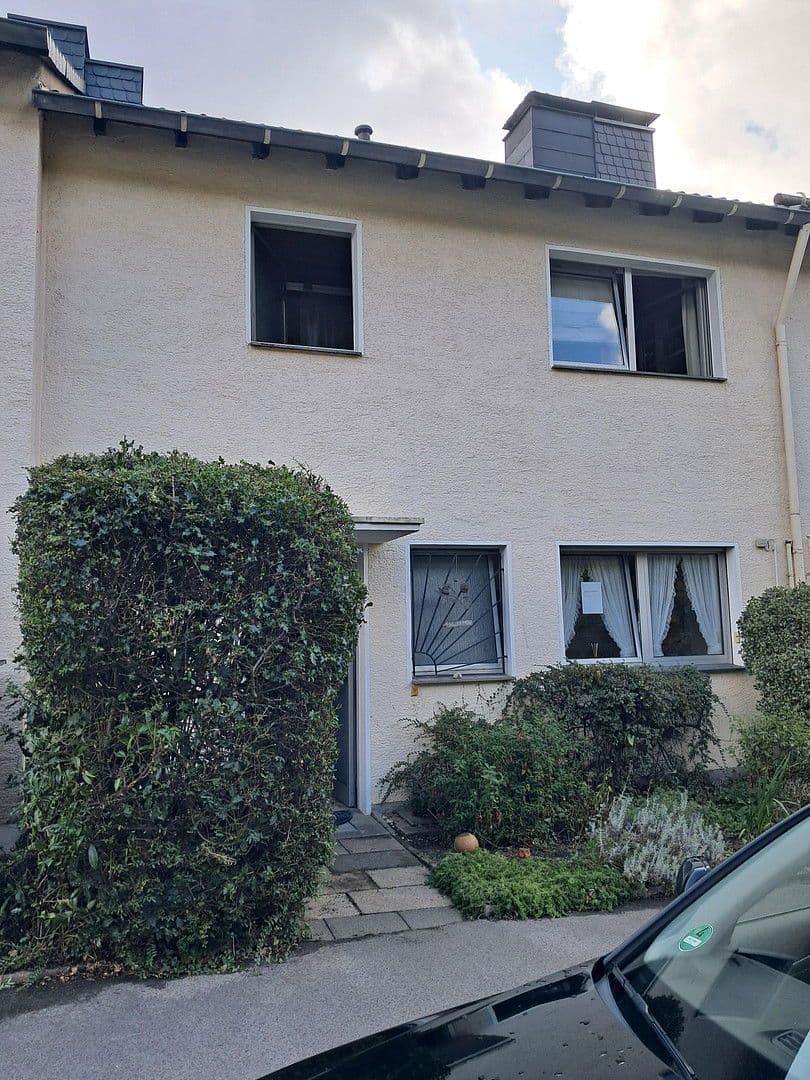 Prodej domu 96 m², pozemek 202 m², Wuppertal, Severní Porýní-Vestfálsko Prodej domu 96 m², pozemek 202 m², Wuppertal, Severní Porýní-Vestfálsko