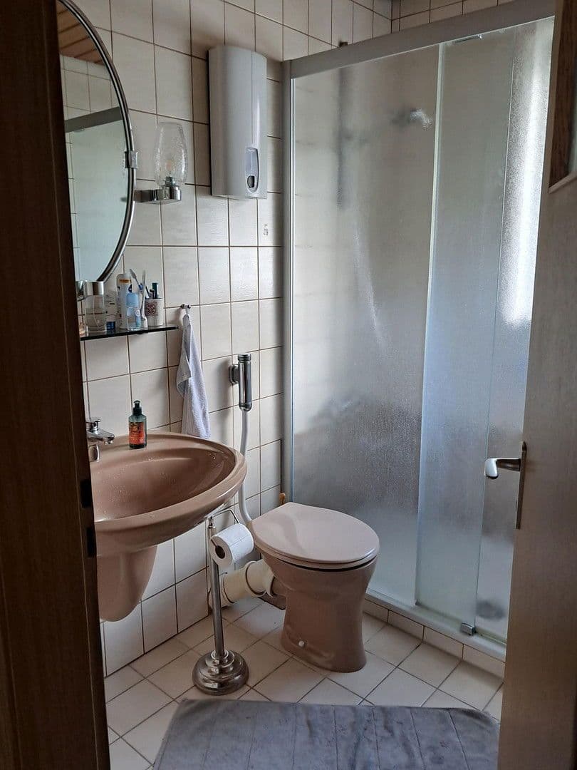 Prodej domu 96 m², pozemek 202 m², Wuppertal, Severní Porýní-Vestfálsko Prodej domu 96 m², pozemek 202 m², Wuppertal, Severní Porýní-Vestfálsko