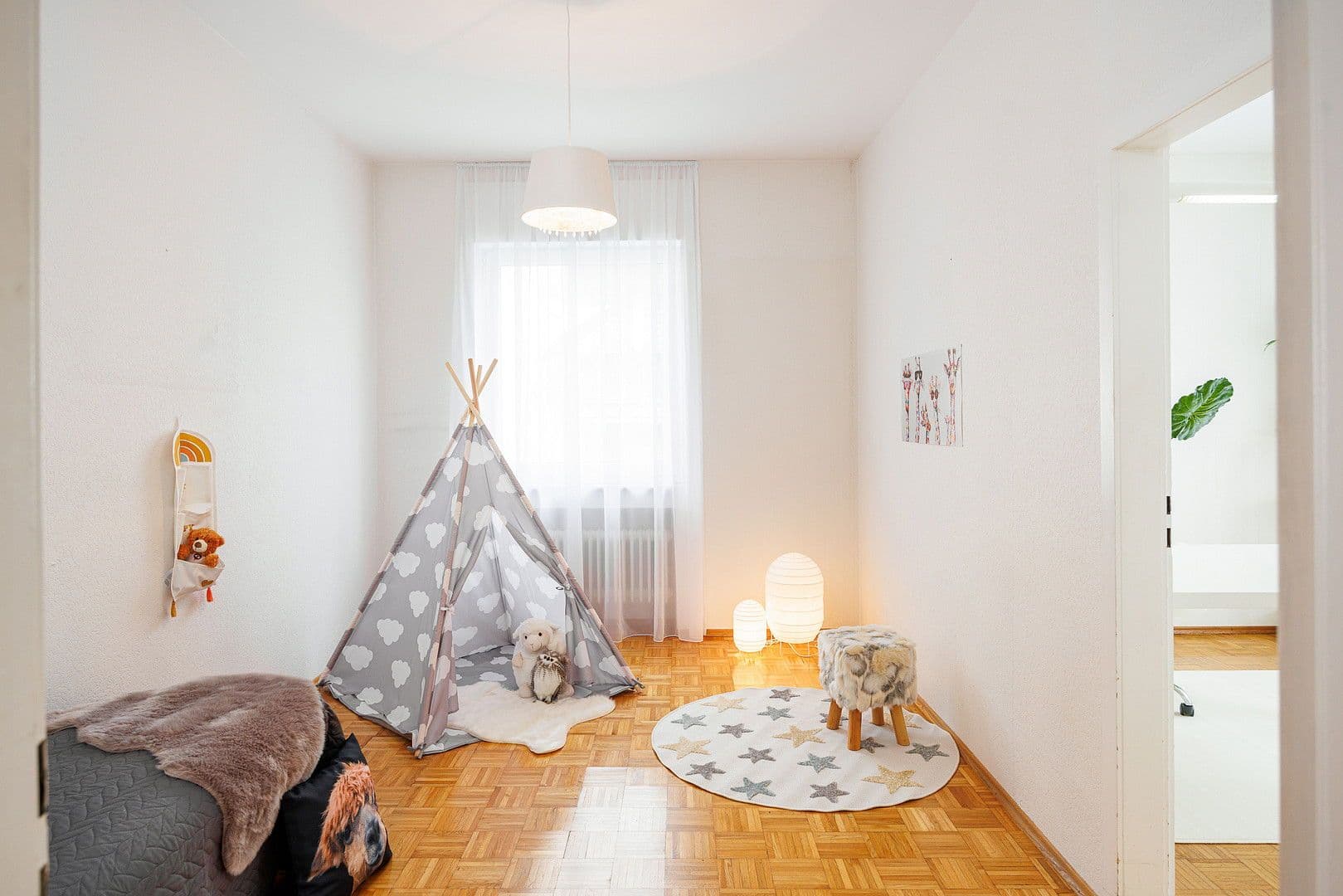 Pronájem bytu 5+1 198 m², Much, Severní Porýní-Vestfálsko Pronájem bytu 5+1 198 m², Much, Severní Porýní-Vestfálsko