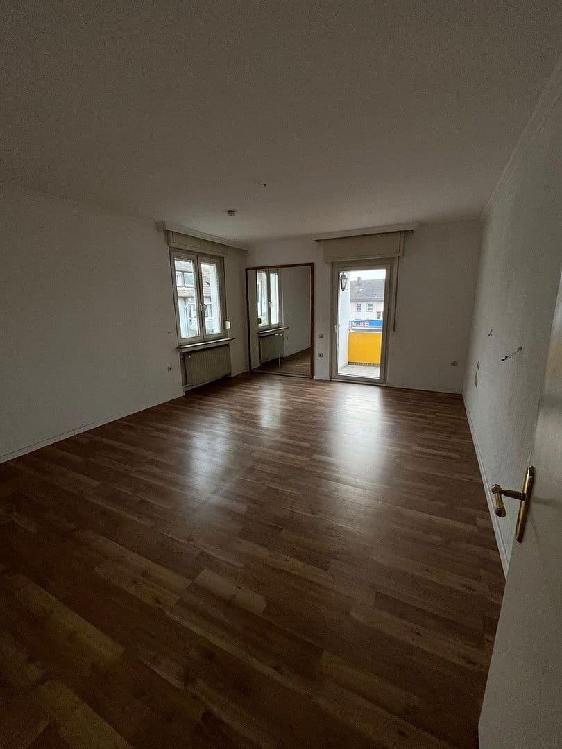 Pronájem bytu 3+1 175 m², Remscheid, Severní Porýní-Vestfálsko Pronájem bytu 3+1 175 m², Remscheid, Severní Porýní-Vestfálsko