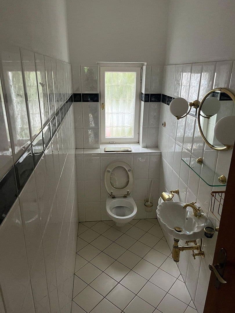 Pronájem bytu 3+1 175 m², Remscheid, Severní Porýní-Vestfálsko Pronájem bytu 3+1 175 m², Remscheid, Severní Porýní-Vestfálsko