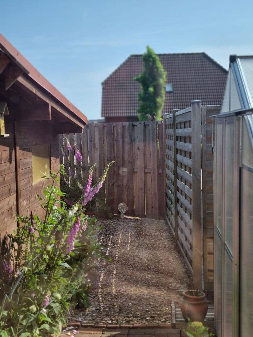 Prodej domu 120 m², pozemek 683 m², Freiligrathstraße 24, Moormerland, Dolní Sasko Prodej domu 120 m², pozemek 683 m², Freiligrathstraße 24, Moormerland, Dolní Sasko