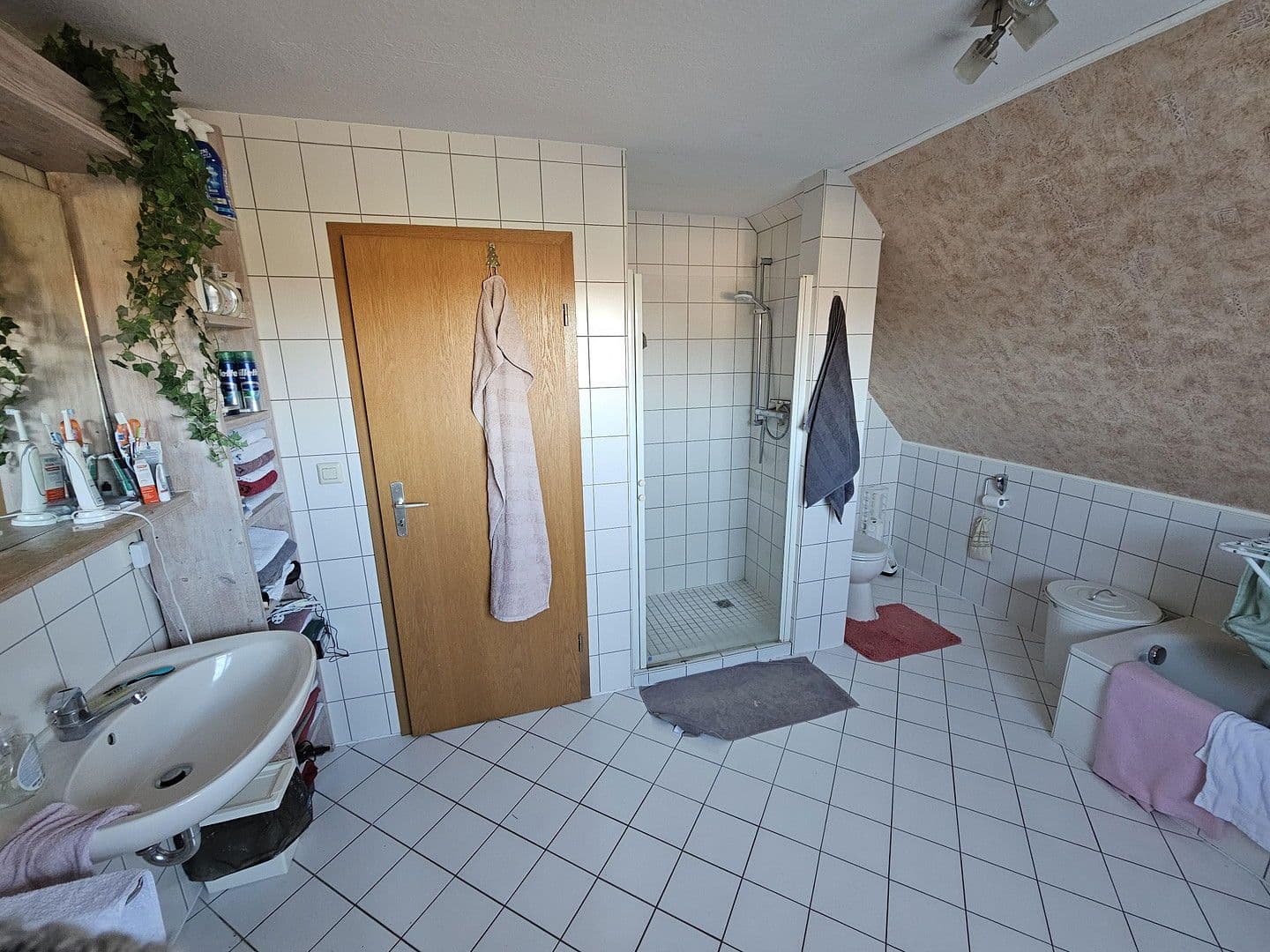 Prodej domu 120 m², pozemek 683 m², Freiligrathstraße 24, Moormerland, Dolní Sasko Prodej domu 120 m², pozemek 683 m², Freiligrathstraße 24, Moormerland, Dolní Sasko