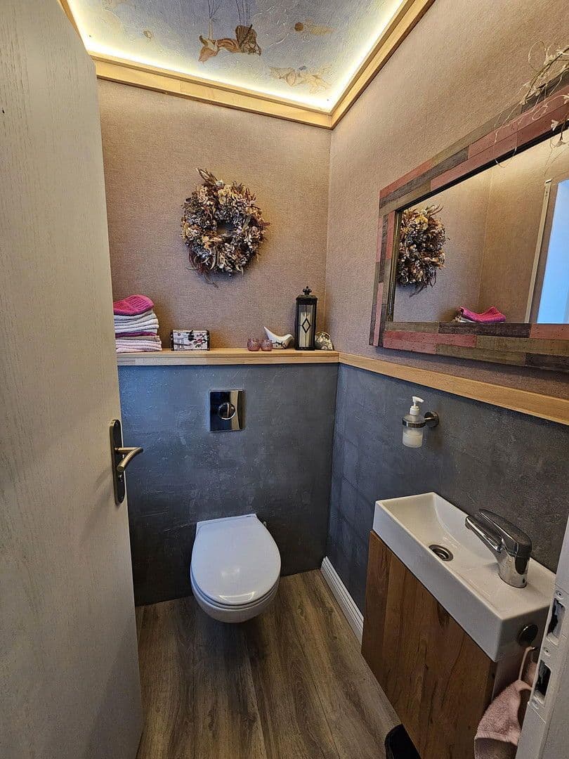 Prodej domu 120 m², pozemek 683 m², Freiligrathstraße 24, Moormerland, Dolní Sasko Prodej domu 120 m², pozemek 683 m², Freiligrathstraße 24, Moormerland, Dolní Sasko