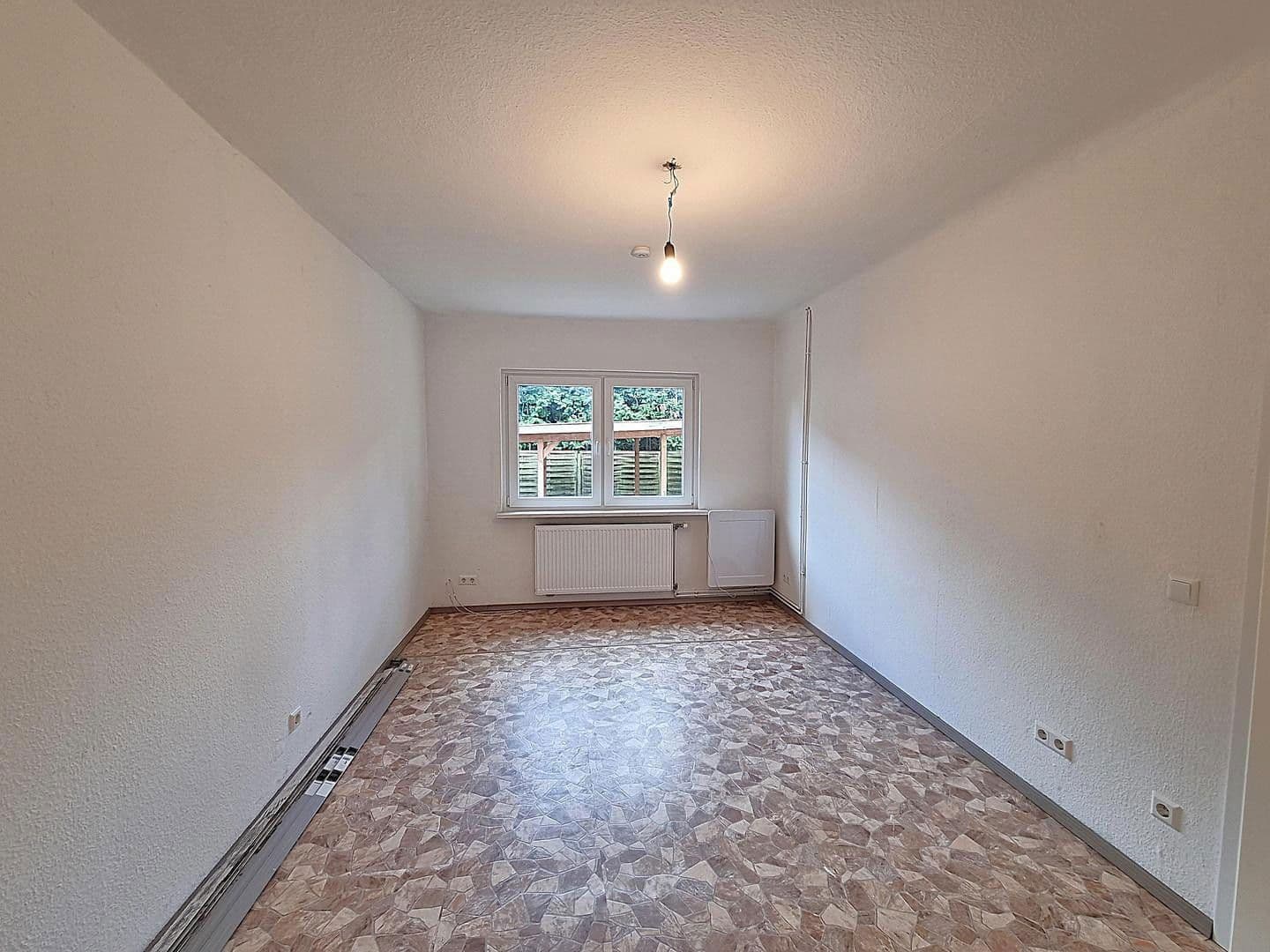 Prodej domu 105 m², pozemek 376 m², Eppenbrunner Weg, Berlin, Berlín Prodej domu 105 m², pozemek 376 m², Eppenbrunner Weg, Berlin, Berlín