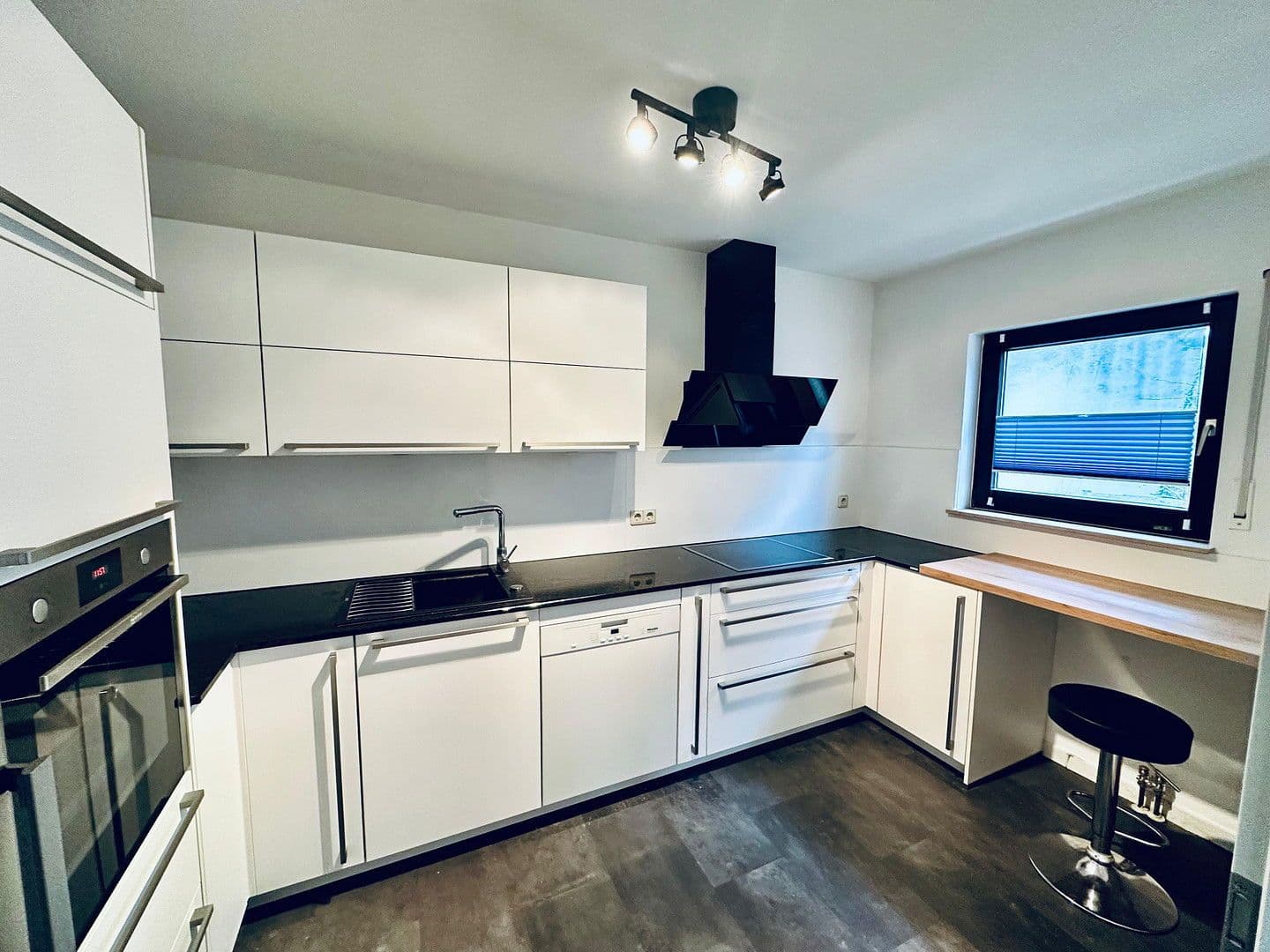 Pronájem bytu 3+1 87 m², Darmstadt, Hessen Pronájem bytu 3+1 87 m², Darmstadt, Hessen