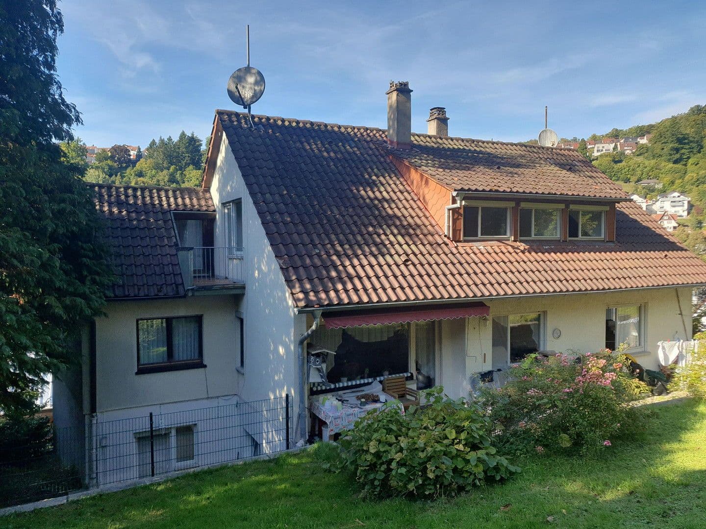 Prodej domu 260 m², pozemek 1.183 m², Häglesweg 14, Neuenbürg, Bádensko-Württembersko Prodej domu 260 m², pozemek 1.183 m², Häglesweg 14, Neuenbürg, Bádensko-Württembersko