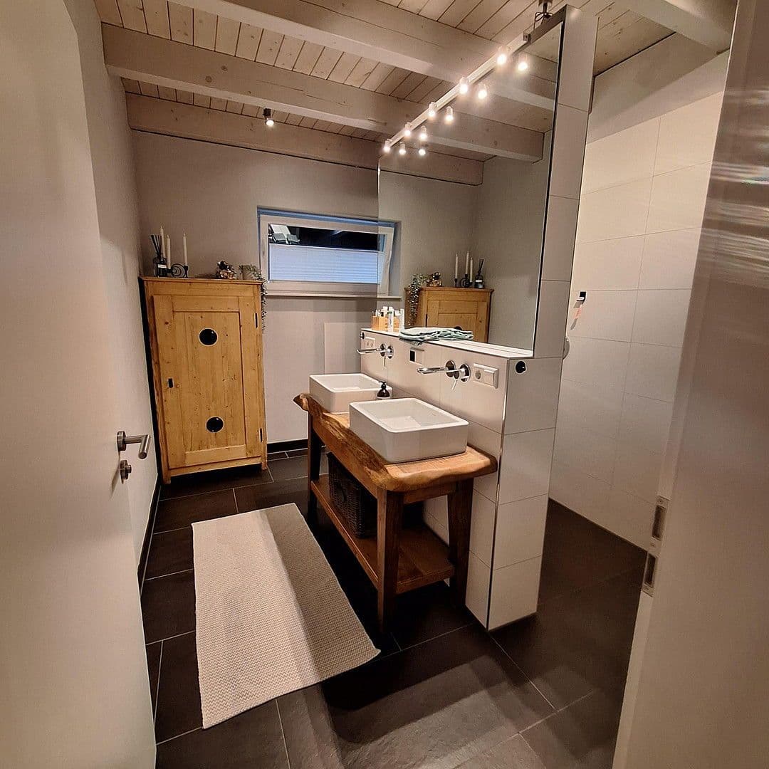 Prodej domu 198 m², pozemek 1.204 m², Marklohe, Dolní Sasko Prodej domu 198 m², pozemek 1.204 m², Marklohe, Dolní Sasko