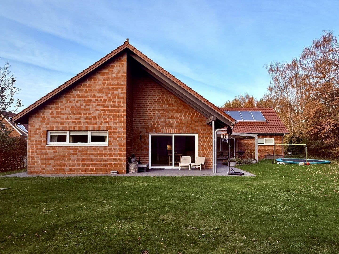 Prodej domu 198 m², pozemek 1.204 m², Marklohe, Dolní Sasko Prodej domu 198 m², pozemek 1.204 m², Marklohe, Dolní Sasko