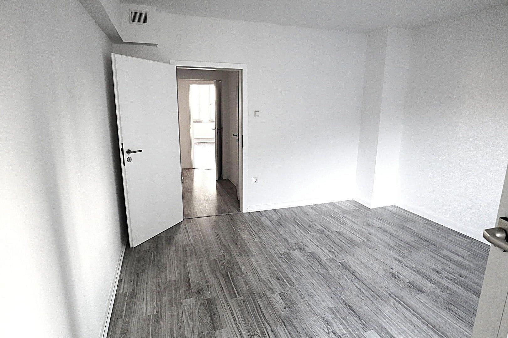 Prodej bytu 2+kk 69 m², Dortmund, Severní Porýní-Vestfálsko Prodej bytu 2+kk 69 m², Dortmund, Severní Porýní-Vestfálsko