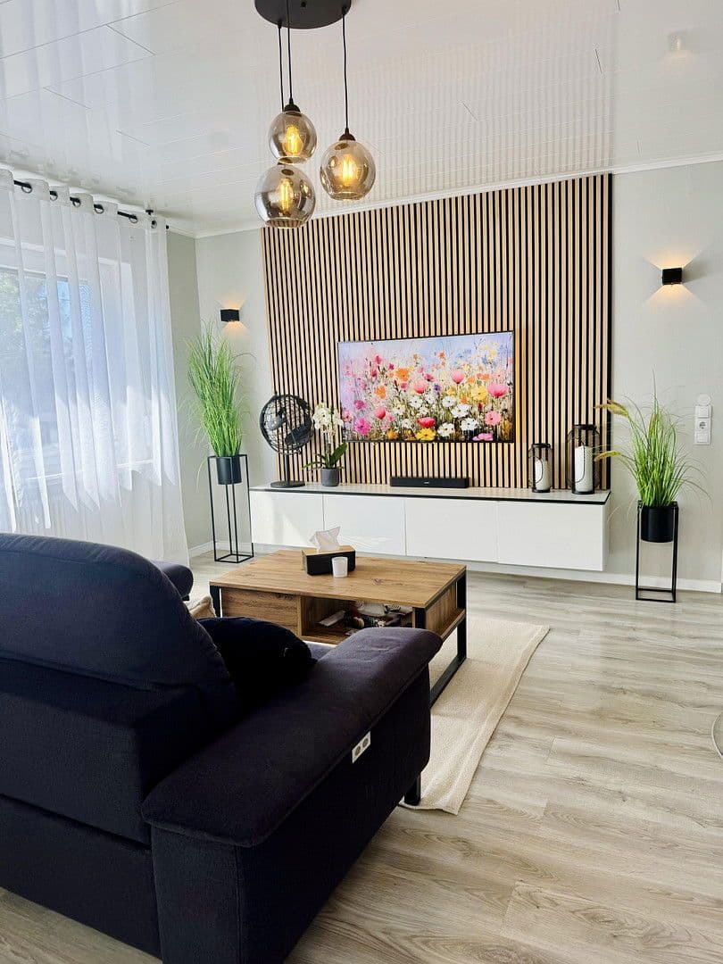 Prodej domu 205 m², pozemek 1.100 m², Steiningen, Porýní-Falc Prodej domu 205 m², pozemek 1.100 m², Steiningen, Porýní-Falc