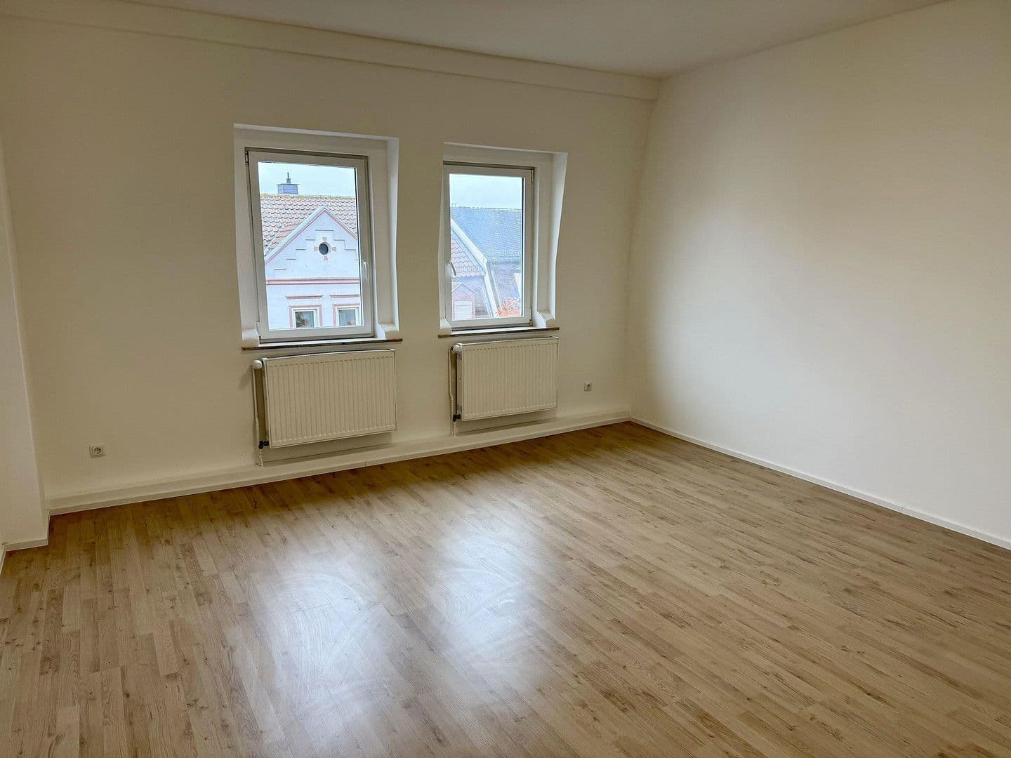 Pronájem bytu 2+1 59 m², Heinrichstr., Fulda, Hessen Pronájem bytu 2+1 59 m², Heinrichstr., Fulda, Hessen