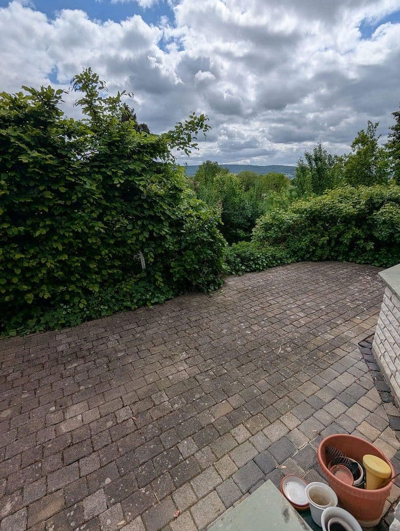 Pronájem domu 170 m², pozemek 3.000 m², Rinteln, Dolní Sasko Pronájem domu 170 m², pozemek 3.000 m², Rinteln, Dolní Sasko