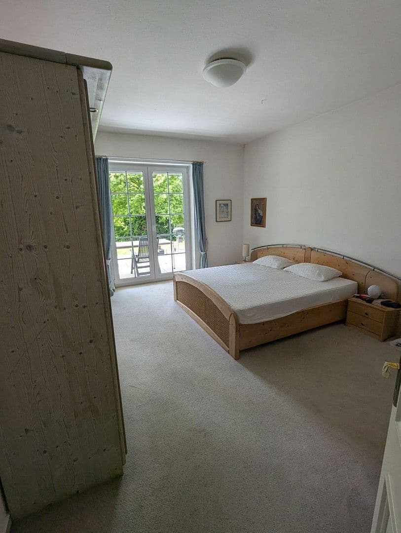 Pronájem domu 170 m², pozemek 3.000 m², Rinteln, Dolní Sasko Pronájem domu 170 m², pozemek 3.000 m², Rinteln, Dolní Sasko