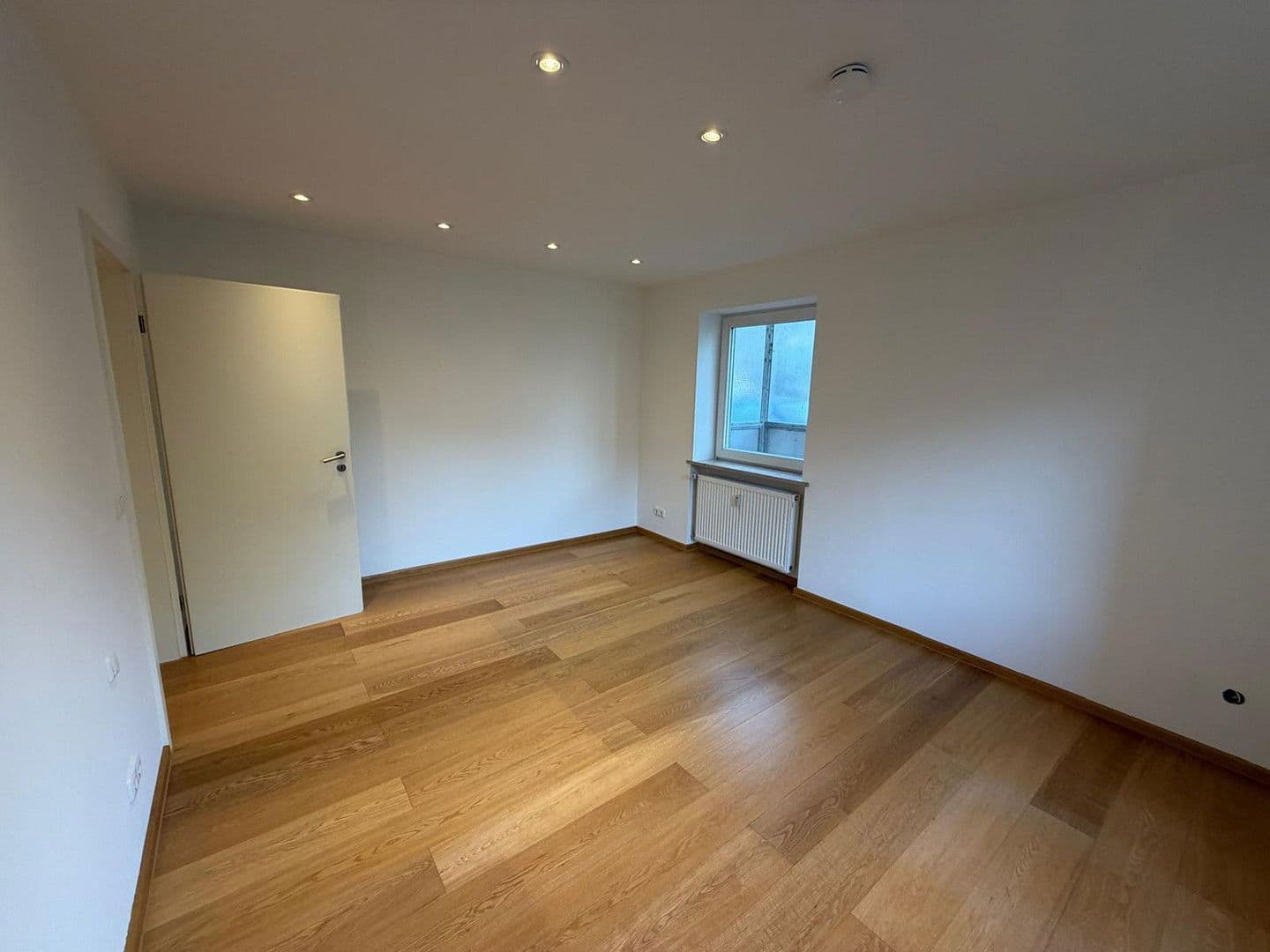 Prodej bytu 3+1 81 m², München, Bavorsko Prodej bytu 3+1 81 m², München, Bavorsko