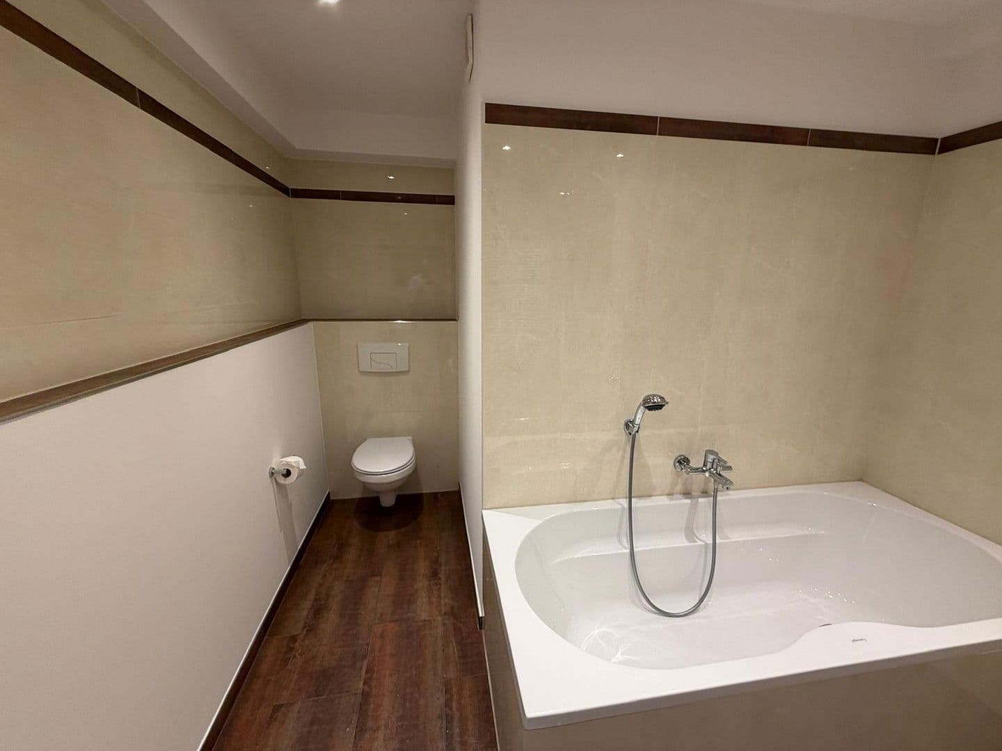 Prodej bytu 3+1 81 m², München, Bavorsko Prodej bytu 3+1 81 m², München, Bavorsko