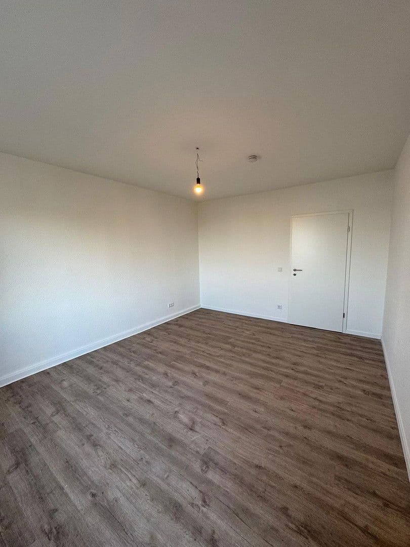 Pronájem bytu 3+1 64 m², Kölner Straße 228, Krefeld, Severní Porýní-Vestfálsko Pronájem bytu 3+1 64 m², Kölner Straße 228, Krefeld, Severní Porýní-Vestfálsko