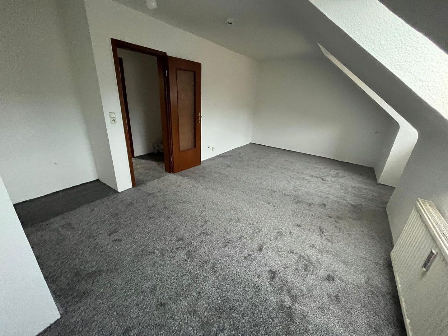 Pronájem bytu 2+1 65 m², Grabenstraße 6, Duisburg, Severní Porýní-Vestfálsko Pronájem bytu 2+1 65 m², Grabenstraße 6, Duisburg, Severní Porýní-Vestfálsko