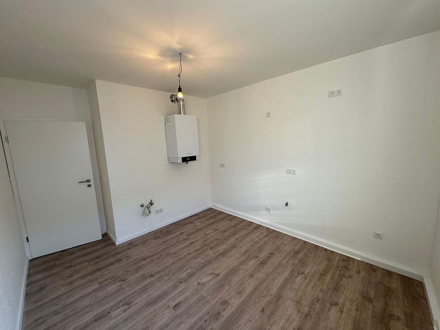 Pronájem bytu 3+1 64 m², Kölner Straße 228, Krefeld, Severní Porýní-Vestfálsko Pronájem bytu 3+1 64 m², Kölner Straße 228, Krefeld, Severní Porýní-Vestfálsko