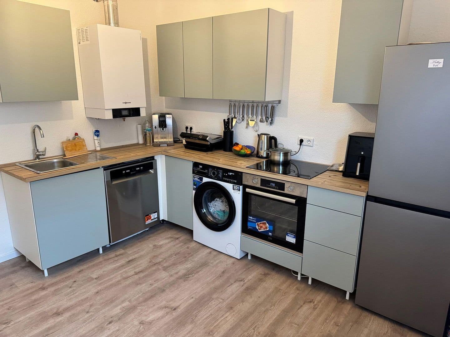 Pronájem bytu 3+1 64 m², Kölner Straße 228, Krefeld, Severní Porýní-Vestfálsko Pronájem bytu 3+1 64 m², Kölner Straße 228, Krefeld, Severní Porýní-Vestfálsko