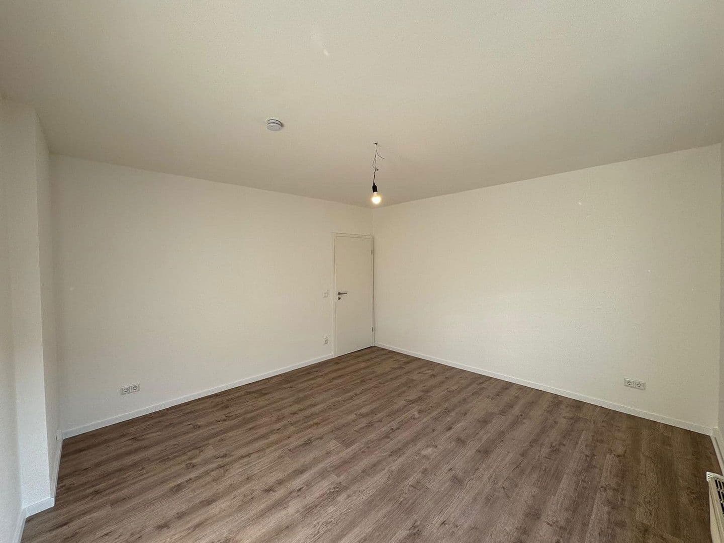 Pronájem bytu 3+1 64 m², Kölner Straße 228, Krefeld, Severní Porýní-Vestfálsko Pronájem bytu 3+1 64 m², Kölner Straße 228, Krefeld, Severní Porýní-Vestfálsko