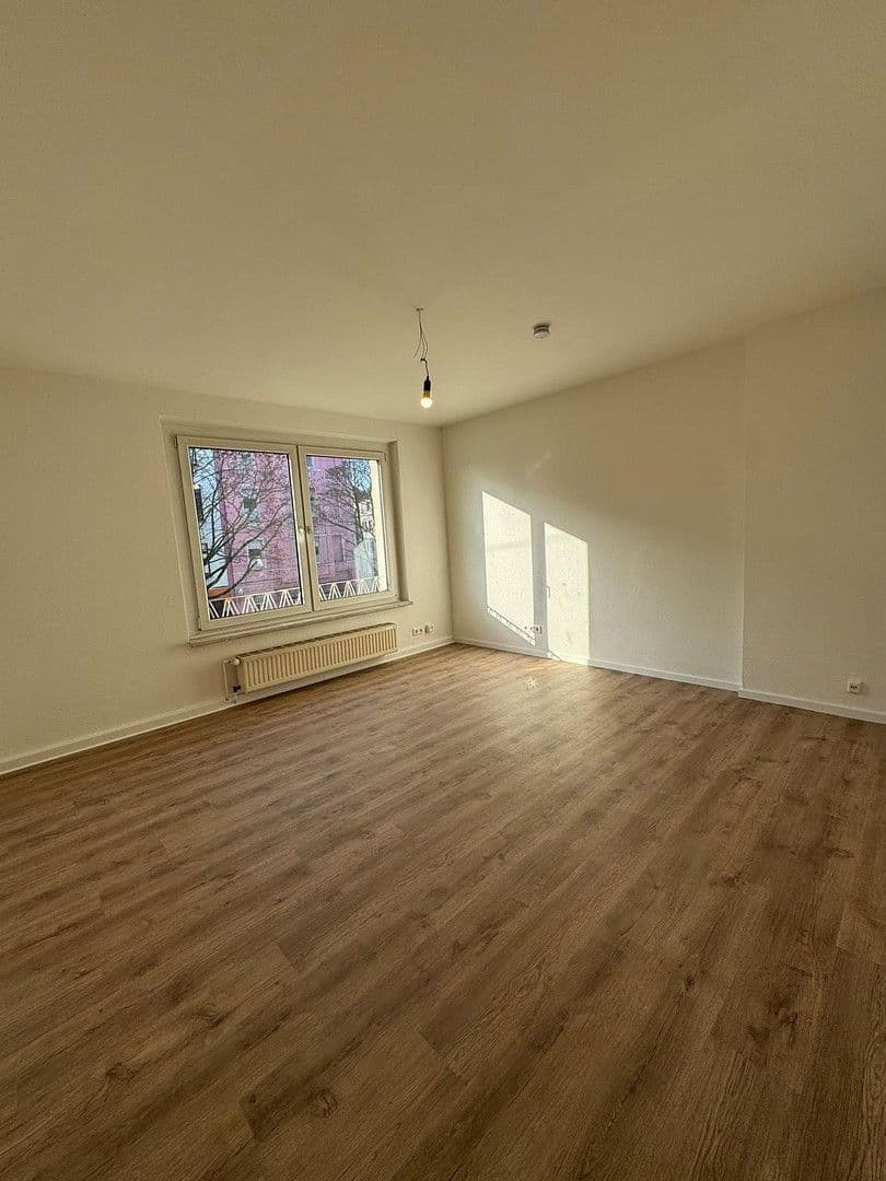 Pronájem bytu 3+1 64 m², Kölner Straße 228, Krefeld, Severní Porýní-Vestfálsko Pronájem bytu 3+1 64 m², Kölner Straße 228, Krefeld, Severní Porýní-Vestfálsko