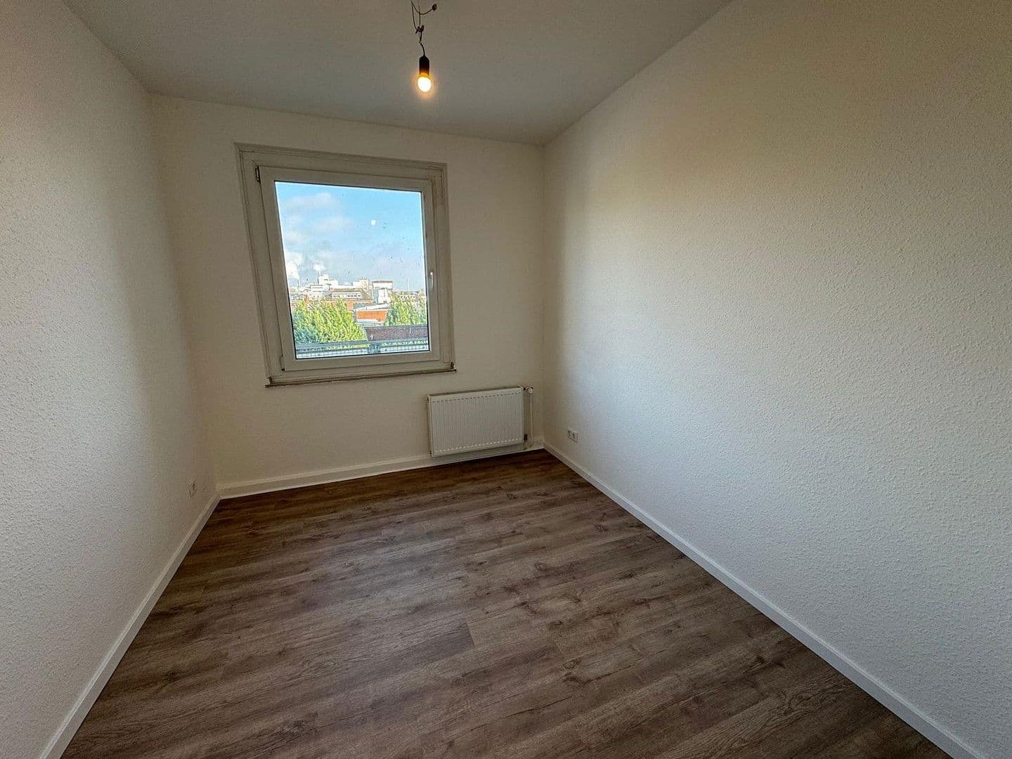 Pronájem bytu 3+1 64 m², Kölner Straße 228, Krefeld, Severní Porýní-Vestfálsko Pronájem bytu 3+1 64 m², Kölner Straße 228, Krefeld, Severní Porýní-Vestfálsko