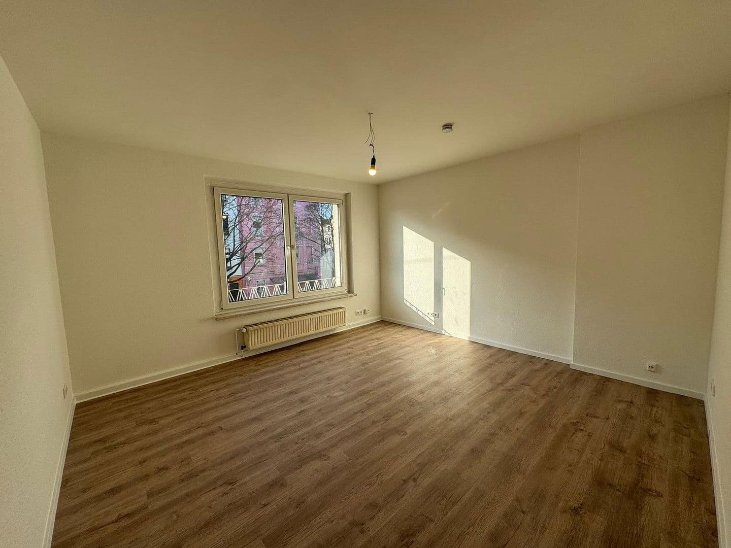 Pronájem bytu 3+1 64 m², Kölner Straße 228, Krefeld, Severní Porýní-Vestfálsko Pronájem bytu 3+1 64 m², Kölner Straße 228, Krefeld, Severní Porýní-Vestfálsko