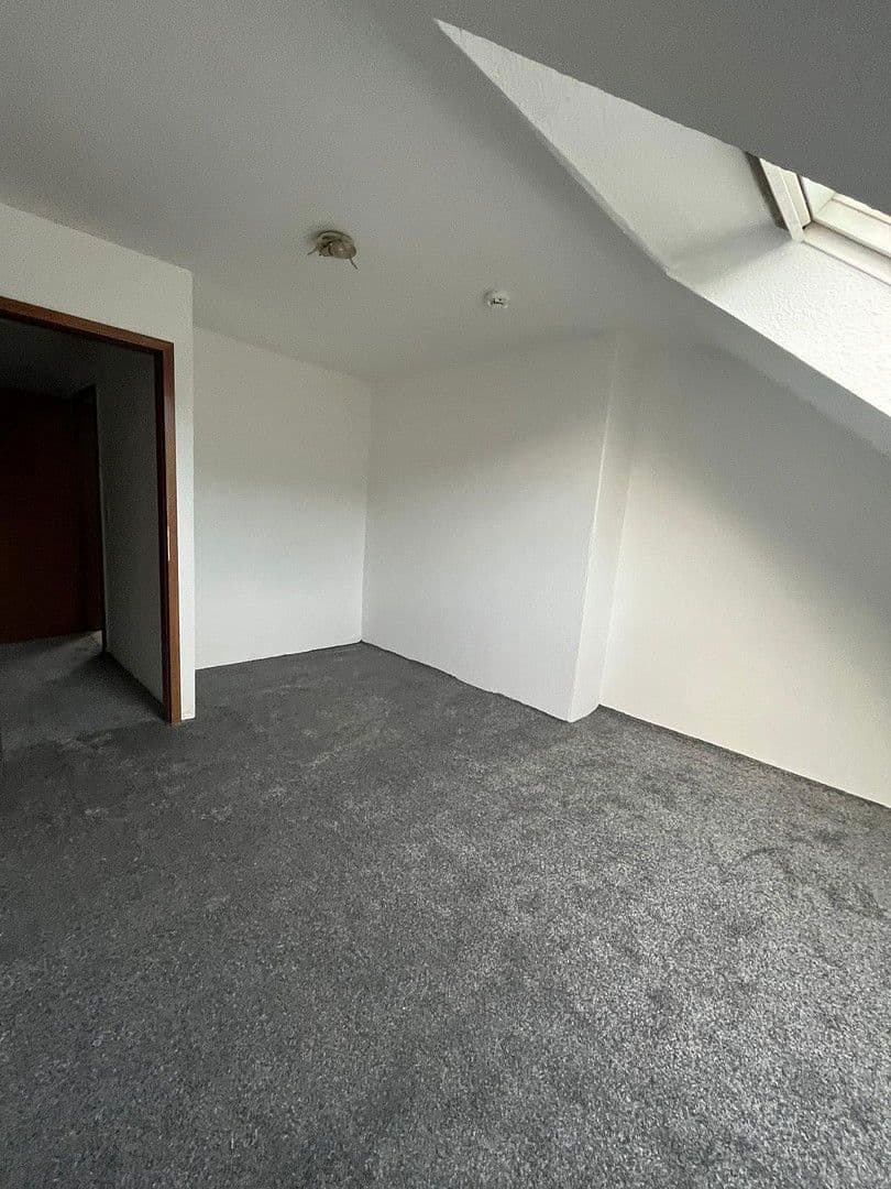 Pronájem bytu 2+1 65 m², Grabenstraße 6, Duisburg, Severní Porýní-Vestfálsko Pronájem bytu 2+1 65 m², Grabenstraße 6, Duisburg, Severní Porýní-Vestfálsko