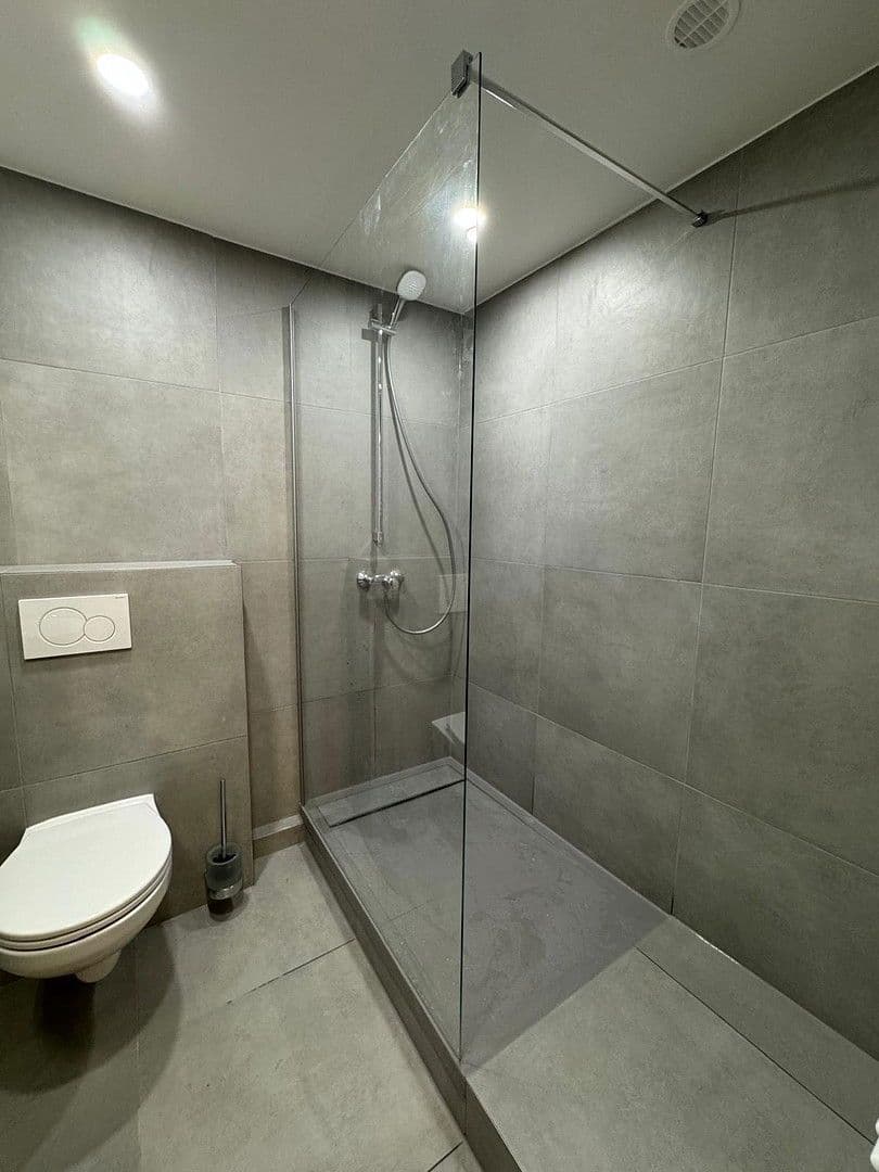 Pronájem bytu 3+1 64 m², Kölner Straße 228, Krefeld, Severní Porýní-Vestfálsko Pronájem bytu 3+1 64 m², Kölner Straße 228, Krefeld, Severní Porýní-Vestfálsko