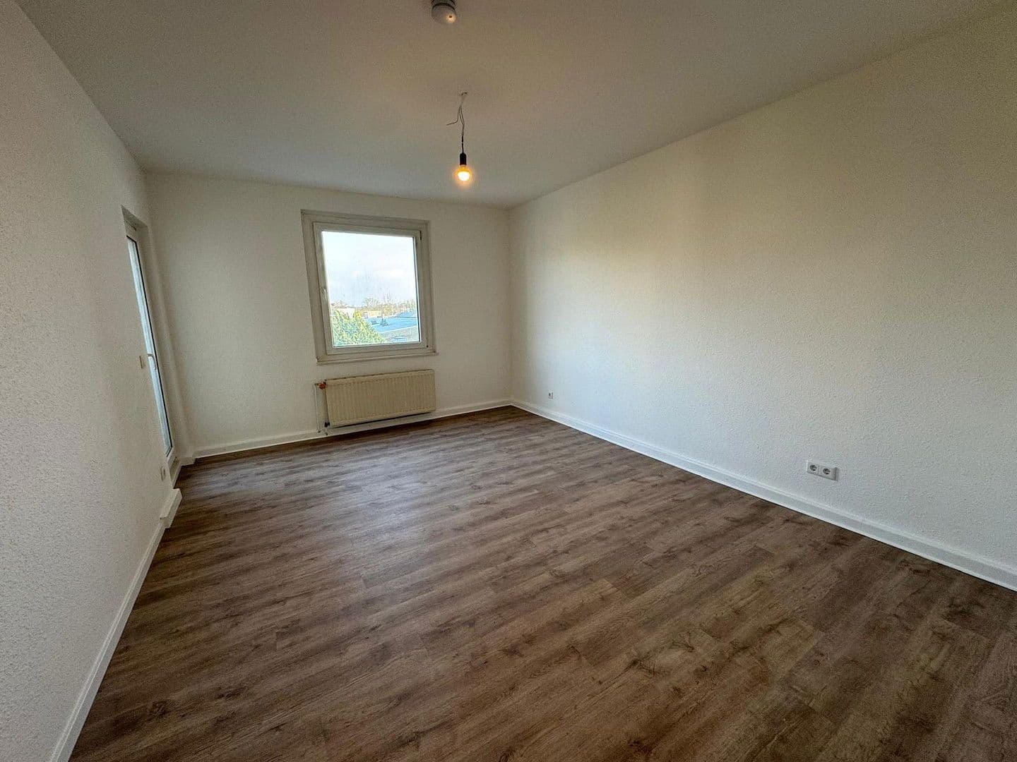 Pronájem bytu 3+1 64 m², Kölner Straße 228, Krefeld, Severní Porýní-Vestfálsko Pronájem bytu 3+1 64 m², Kölner Straße 228, Krefeld, Severní Porýní-Vestfálsko