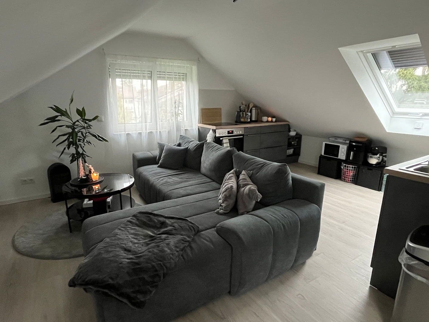 Pronájem bytu 2+1 53 m², Wiesloch, Bádensko-Württembersko Pronájem bytu 2+1 53 m², Wiesloch, Bádensko-Württembersko