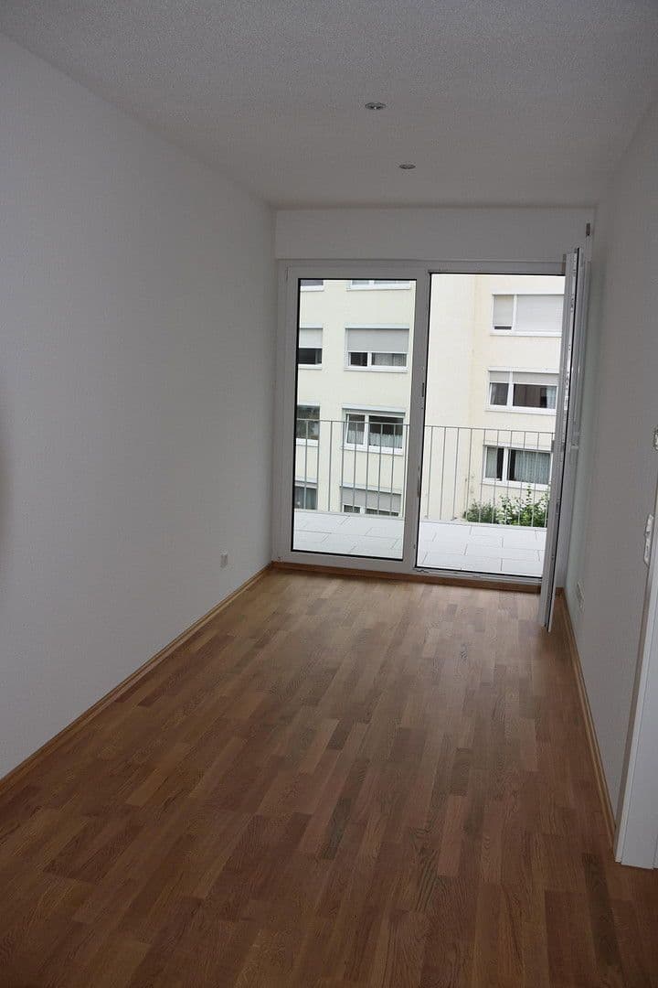 Pronájem bytu 3+1 50 m², Konstanz, Bádensko-Württembersko Pronájem bytu 3+1 50 m², Konstanz, Bádensko-Württembersko