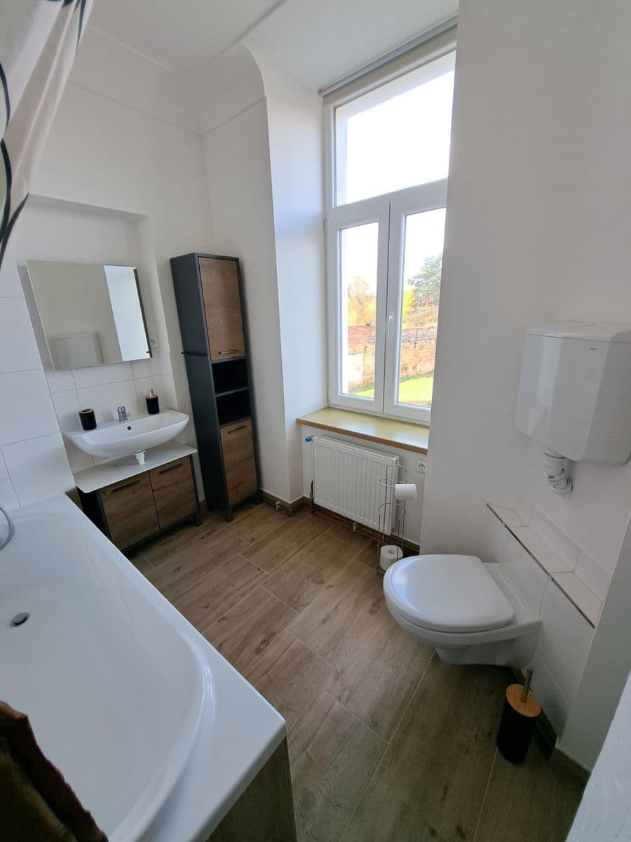 Pronájem bytu 3+1 105 m², Žatecká, Jesenice, Středočeský kraj Pronájem bytu 3+1 105 m², Žatecká, Jesenice, Středočeský kraj