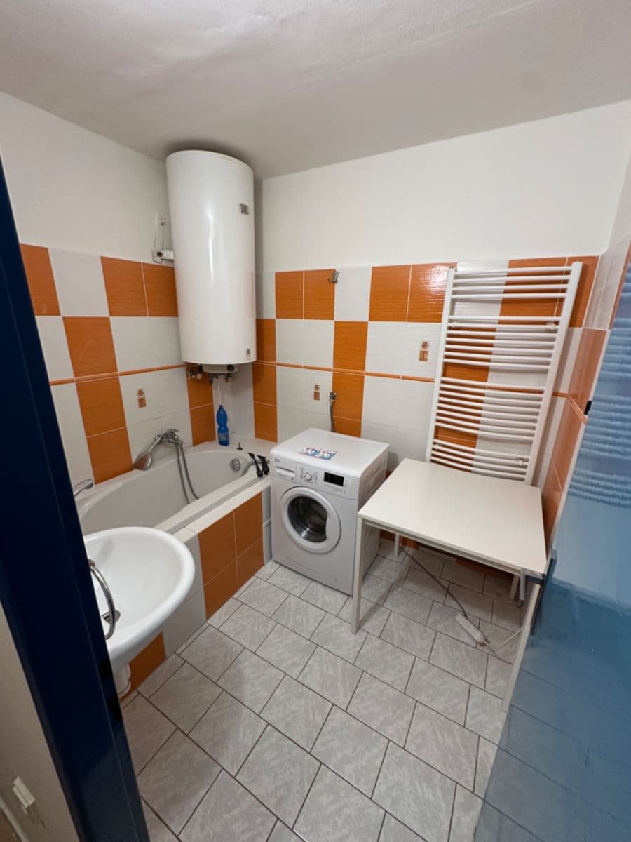 Pronájem bytu 1+kk 44 m², Na Chmelnici, Kutná Hora, Středočeský kraj Pronájem bytu 1+kk 44 m², Na Chmelnici, Kutná Hora, Středočeský kraj