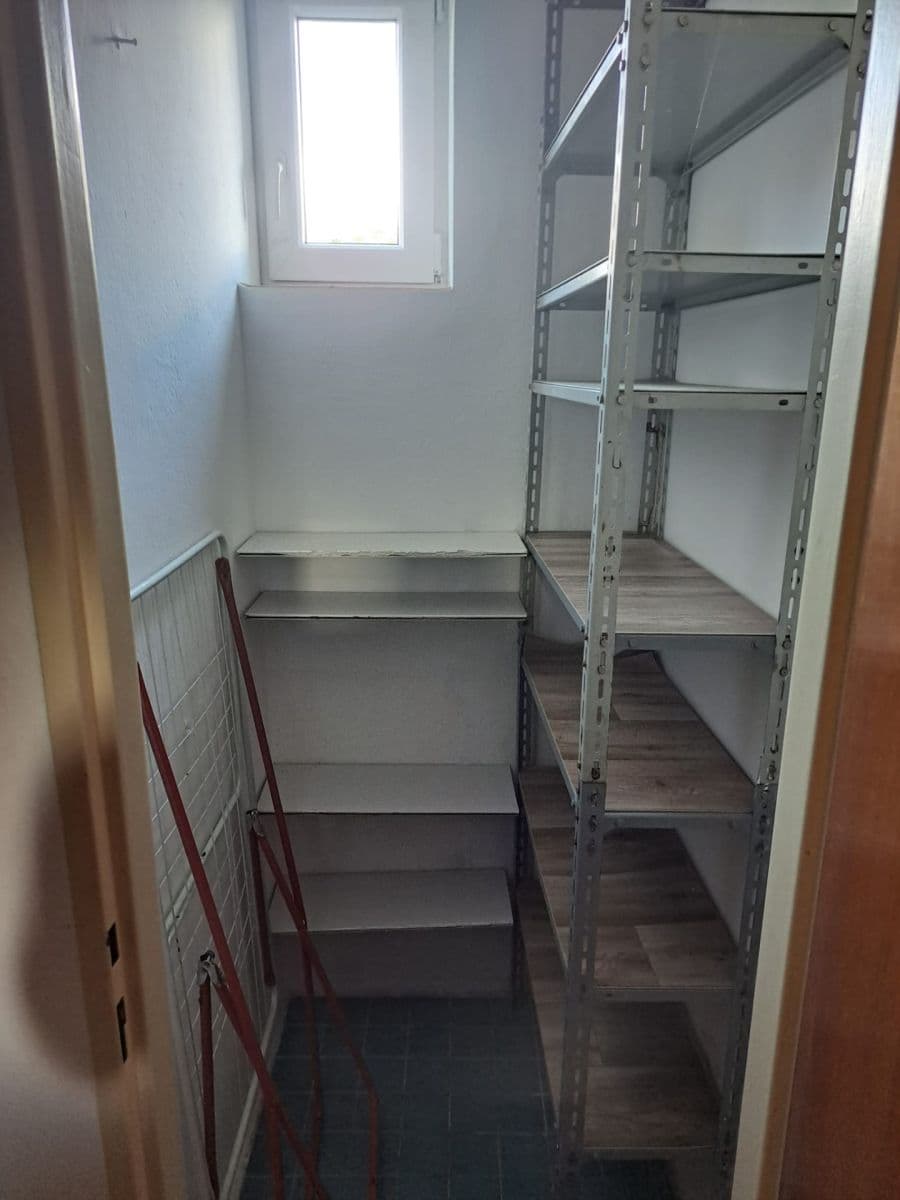 Pronájem bytu 2+1 70 m², Nad Pomníkem, Praha, Praha Pronájem bytu 2+1 70 m², Nad Pomníkem, Praha, Praha