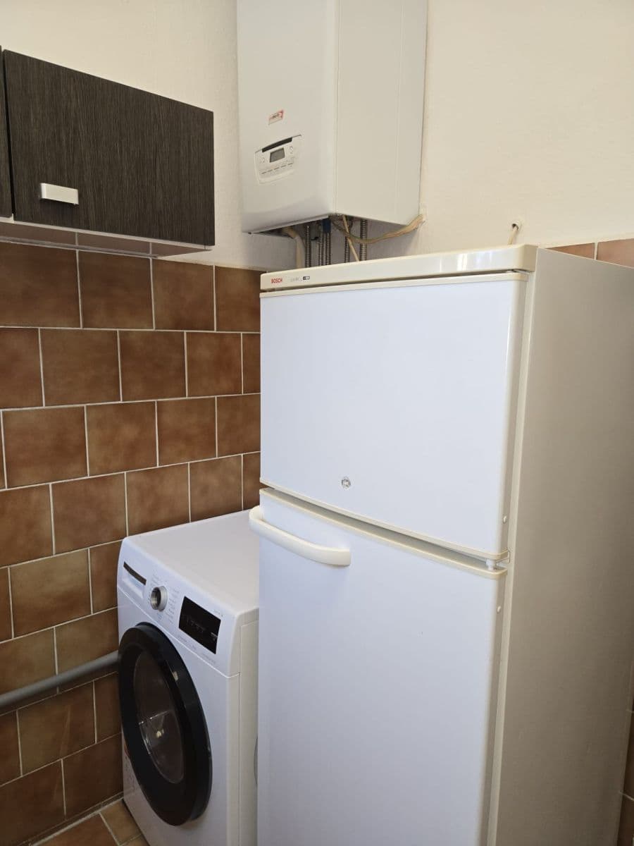 Pronájem bytu 2+1 70 m², Nad Pomníkem, Praha, Praha Pronájem bytu 2+1 70 m², Nad Pomníkem, Praha, Praha