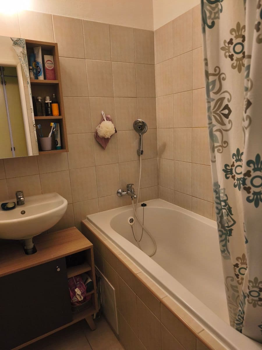 Prodej bytu 3+1 77 m², Prosecká, Praha, Praha Prodej bytu 3+1 77 m², Prosecká, Praha, Praha