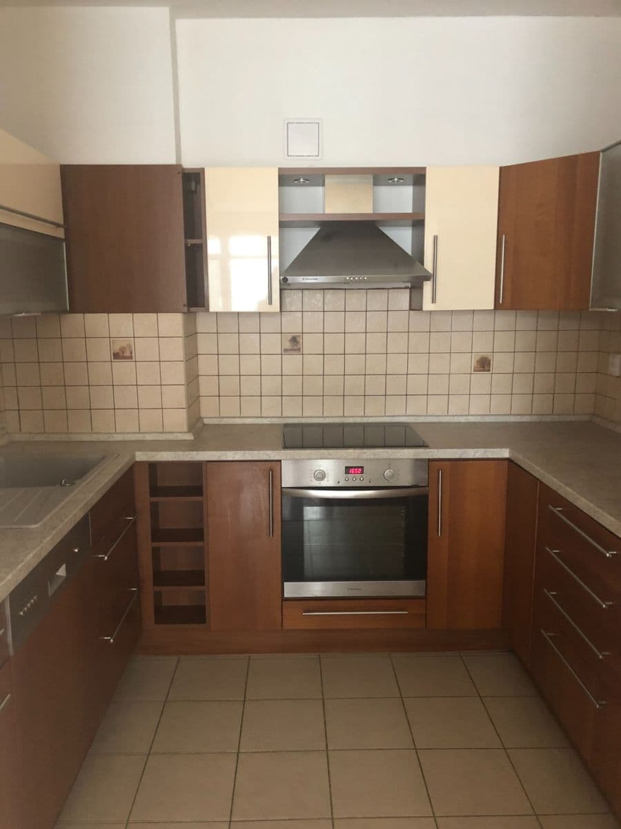 Pronájem bytu 2+kk 62 m², Nad Okrouhlíkem, Praha, Praha Pronájem bytu 2+kk 62 m², Nad Okrouhlíkem, Praha, Praha