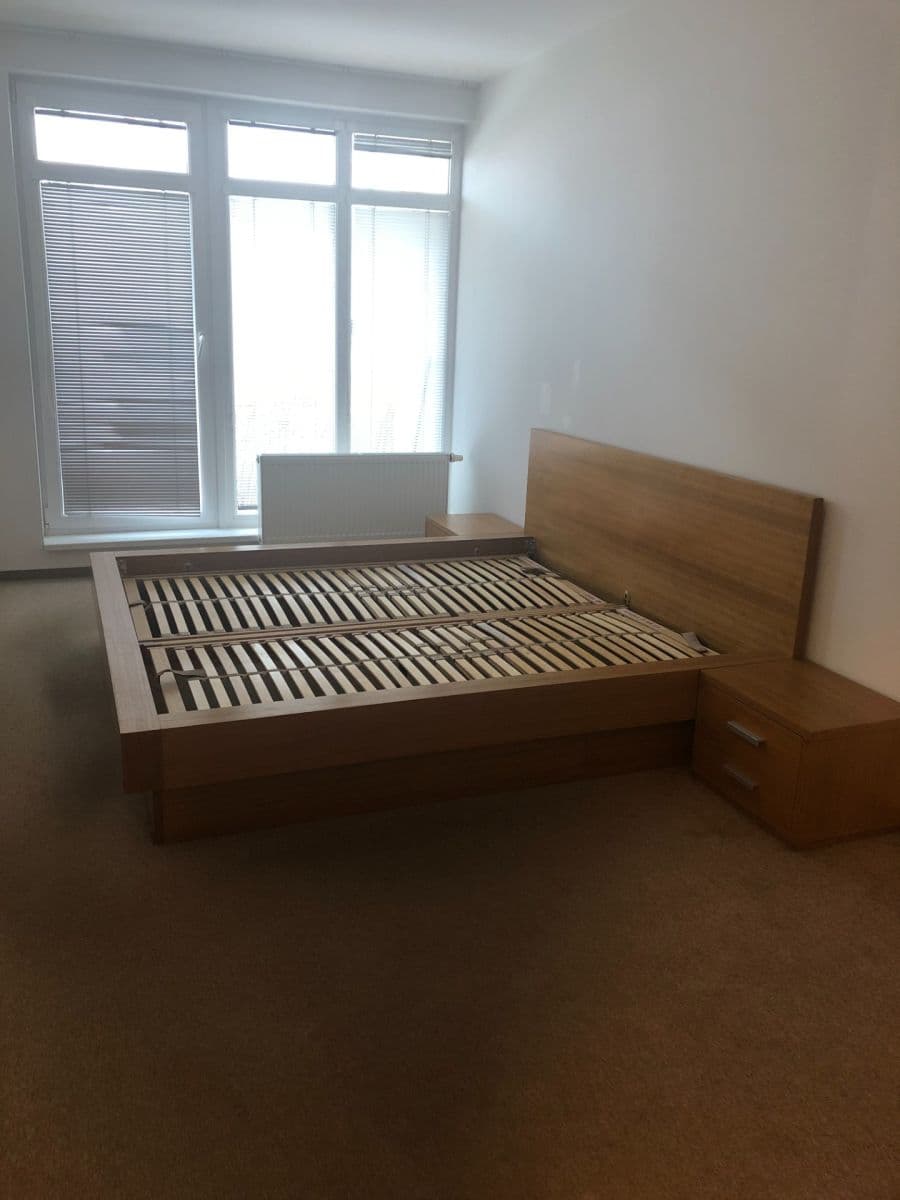 Pronájem bytu 2+kk 62 m², Nad Okrouhlíkem, Praha, Praha Pronájem bytu 2+kk 62 m², Nad Okrouhlíkem, Praha, Praha