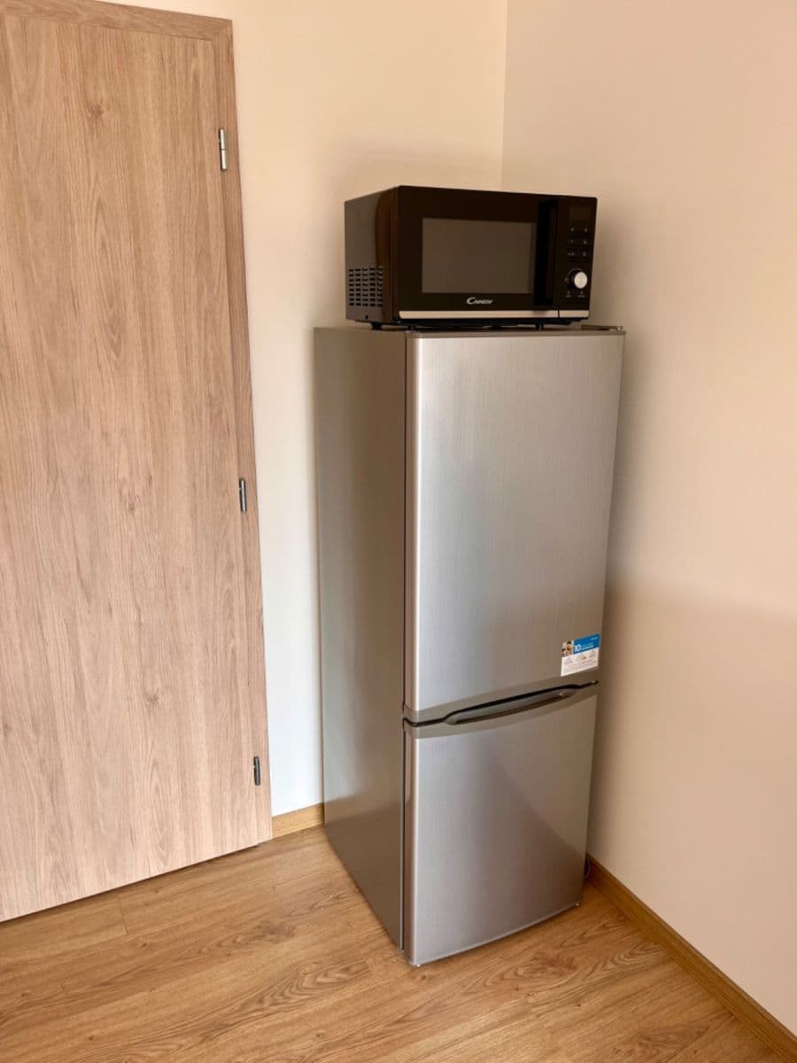 Pronájem bytu 1+kk 36 m², Lázeňská, Slaný, Středočeský kraj Pronájem bytu 1+kk 36 m², Lázeňská, Slaný, Středočeský kraj