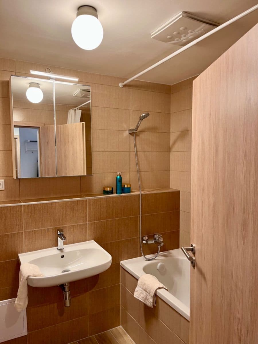 Pronájem bytu 1+kk 36 m², Lázeňská, Slaný, Středočeský kraj Pronájem bytu 1+kk 36 m², Lázeňská, Slaný, Středočeský kraj