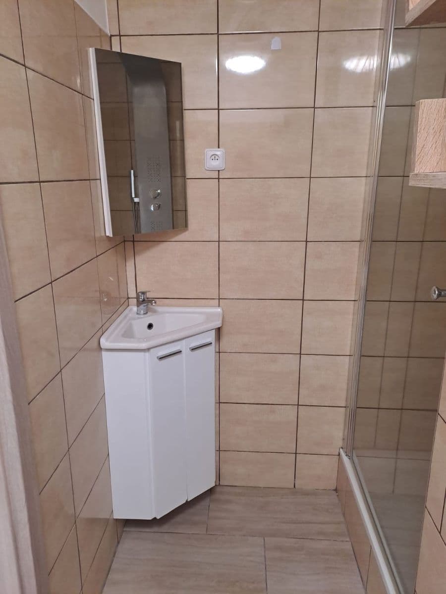 Pronájem bytu 1+1 36 m², Wolkerova, Kraslice, Karlovarský kraj Pronájem bytu 1+1 36 m², Wolkerova, Kraslice, Karlovarský kraj