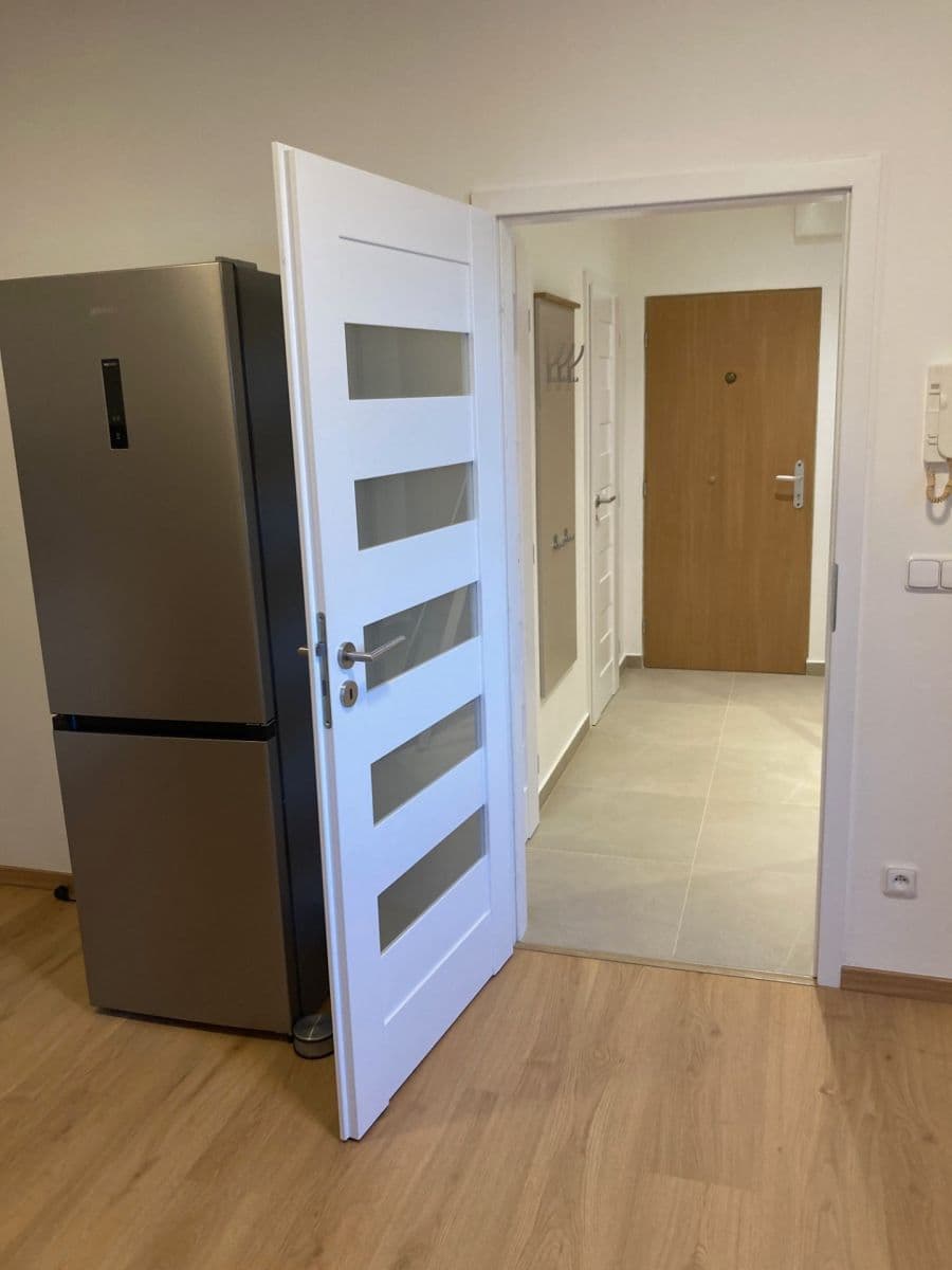 Pronájem bytu 2+kk 50 m², U Jezerky, Praha, Praha Pronájem bytu 2+kk 50 m², U Jezerky, Praha, Praha