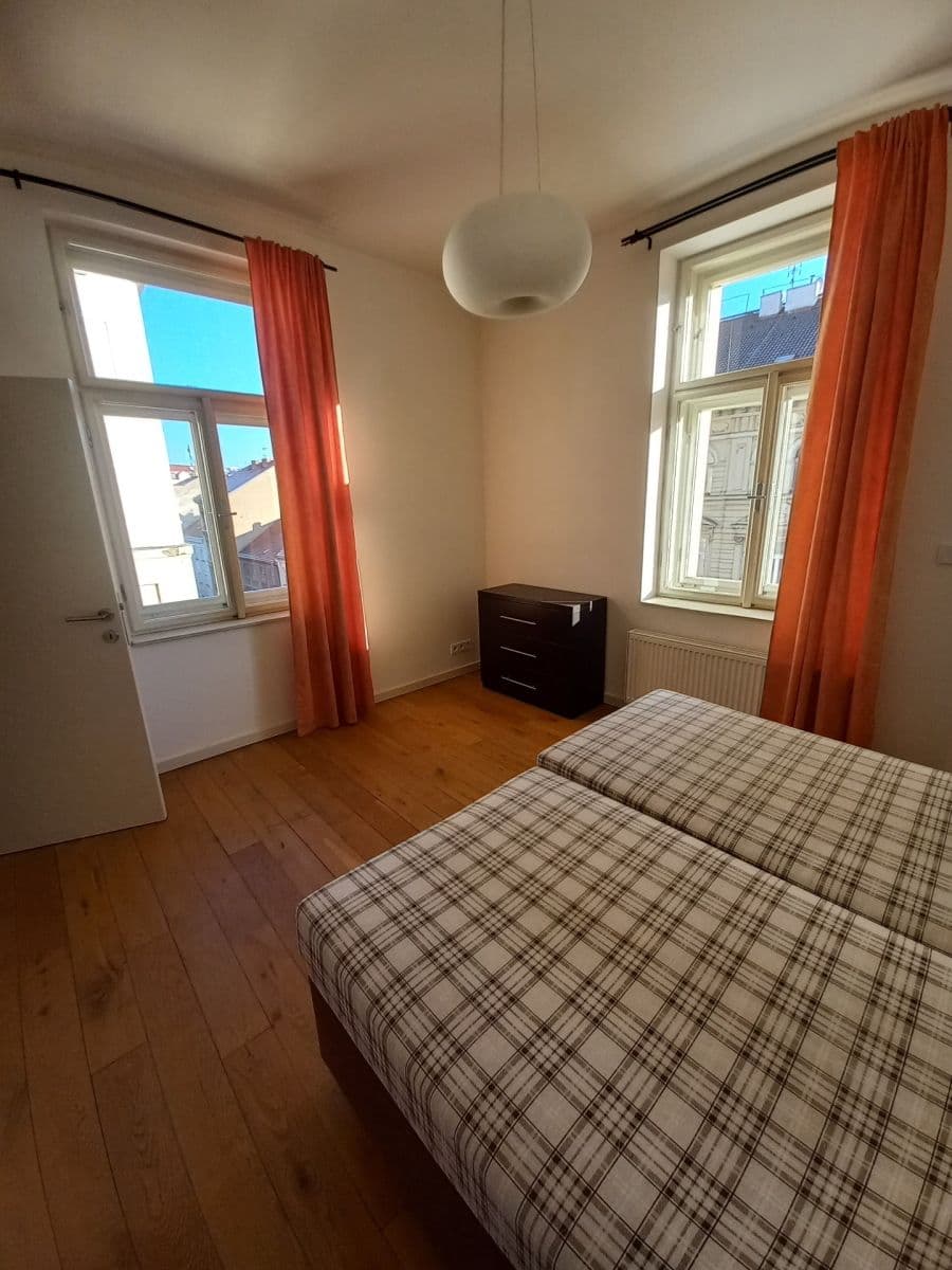 Pronájem bytu 2+kk 48 m², U Božích bojovníků, Praha, Praha Pronájem bytu 2+kk 48 m², U Božích bojovníků, Praha, Praha