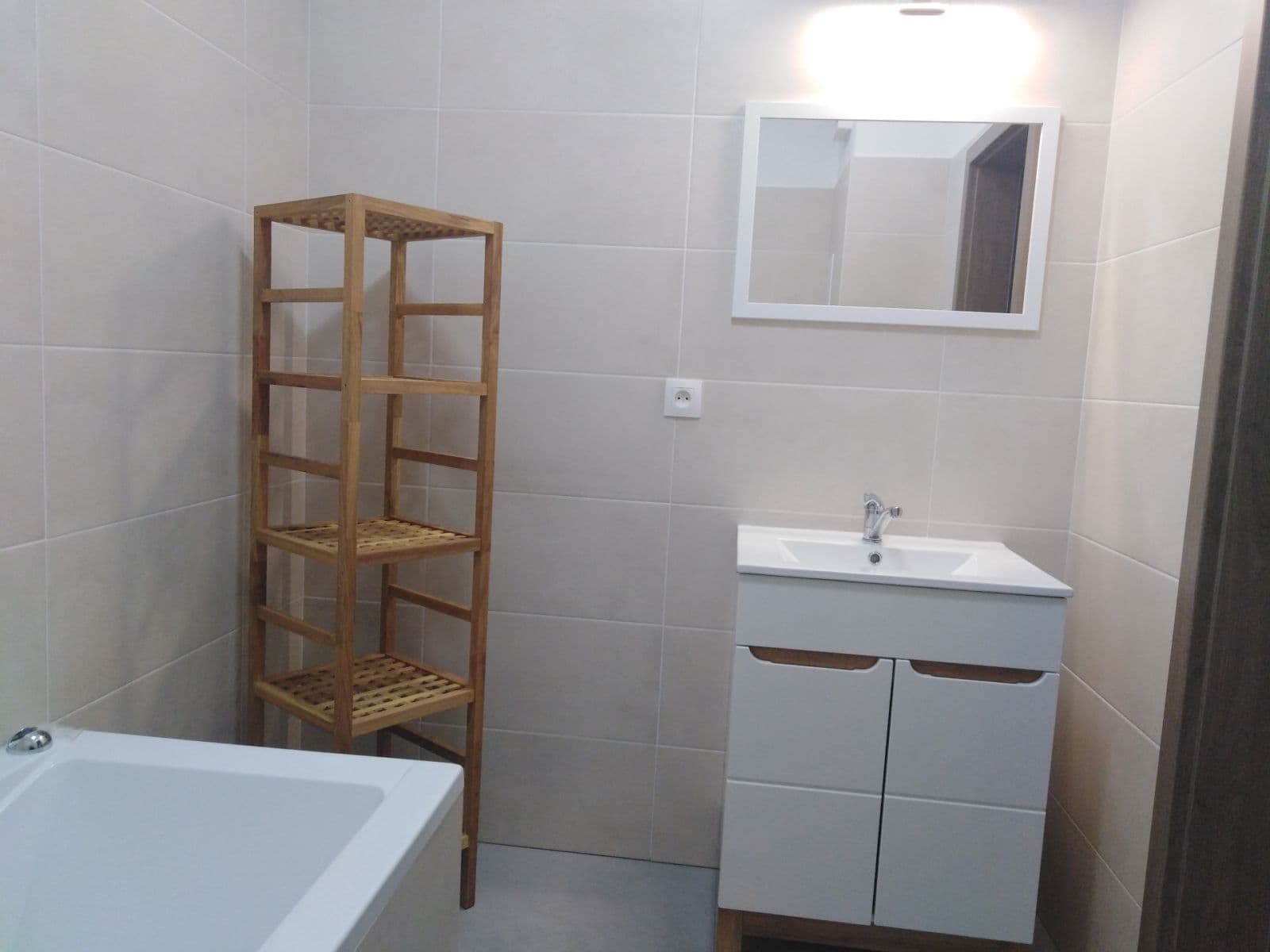 Pronájem bytu 3+1 90 m², Orechová, Dunajská Lužná, Bratislavský kraj Pronájem bytu 3+1 90 m², Orechová, Dunajská Lužná, Bratislavský kraj